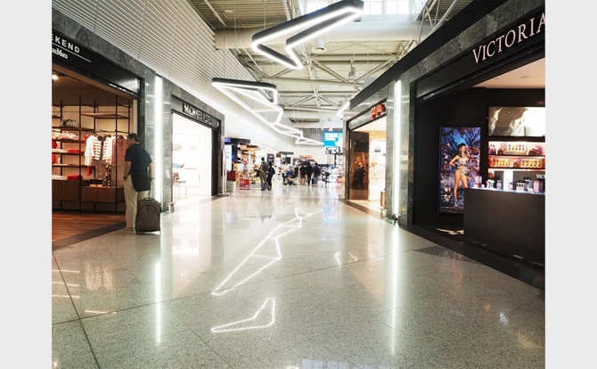 Shopping Centre 3 - Schengen Area
